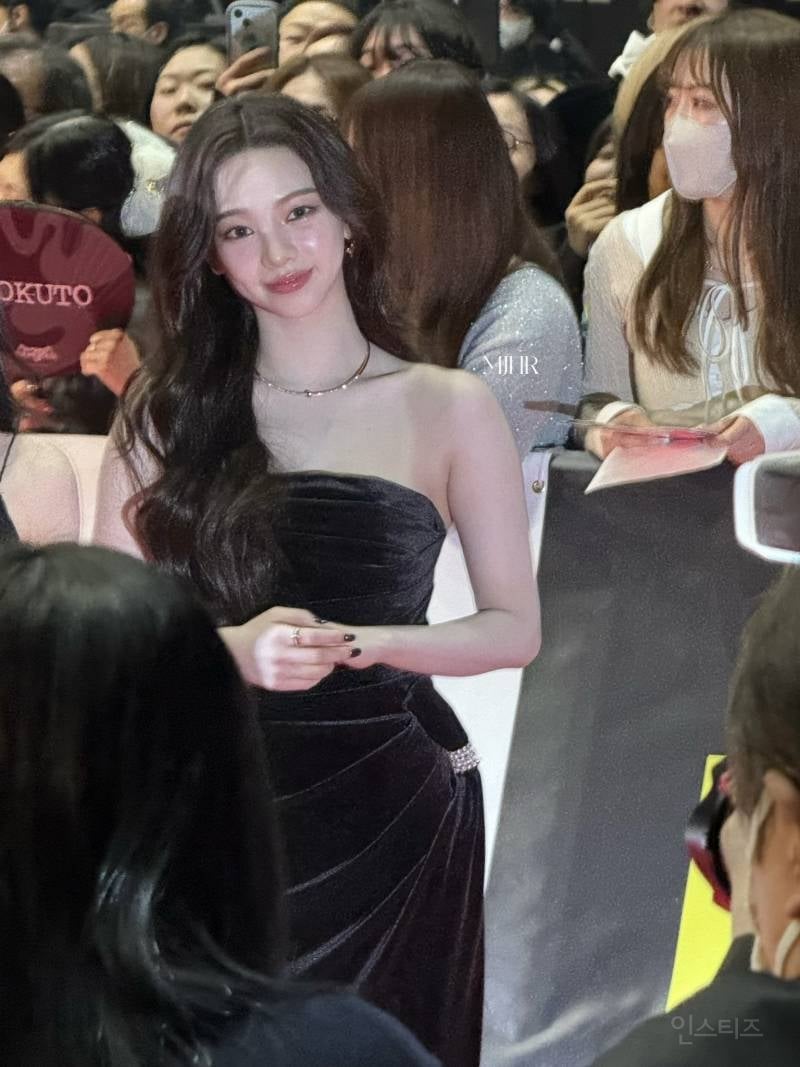 실물 느낌 나는 에스파 카리나 폰카짤.jpg | 인스티즈