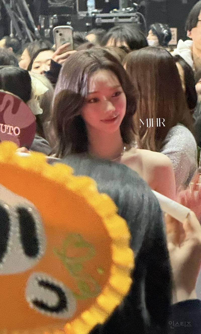 실물 느낌 나는 에스파 카리나 폰카짤.jpg | 인스티즈