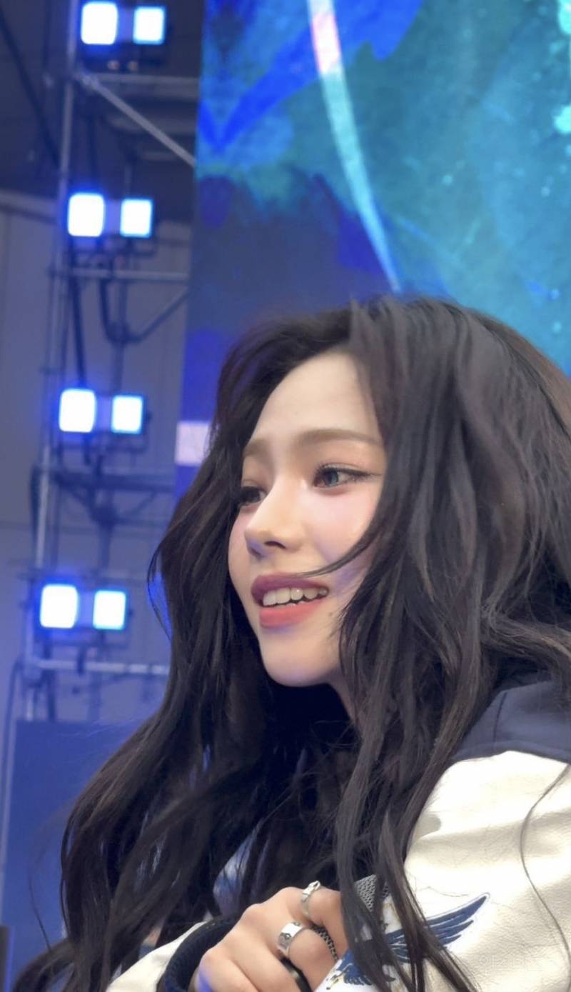 팬들 폰카에 찍힌 에스파 카리나 실물 수준jpg | 인스티즈