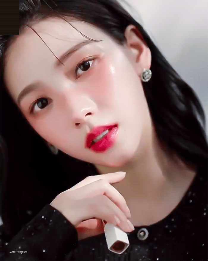 251120 샤넬 뷰티 에스파 카리나 gif | 인스티즈