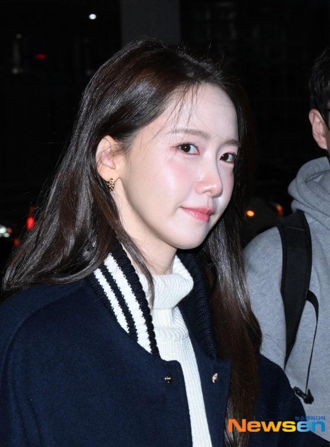 [잡담] 251122 임윤아 대만 출국 기사사진 | 인스티즈