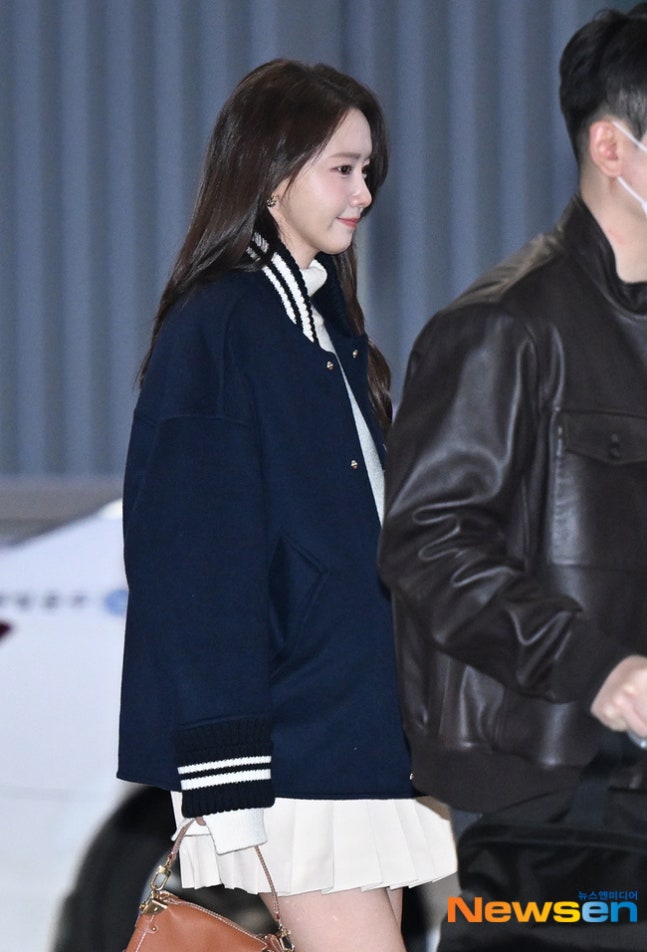 [잡담] 251122 임윤아 대만 출국 기사사진 | 인스티즈