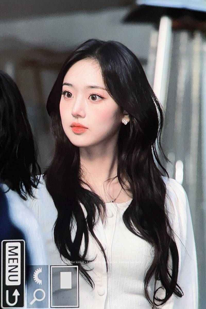 얼마전 성수에서 찍힌 영상으로 맘찍 터진 신인 여돌 | 인스티즈