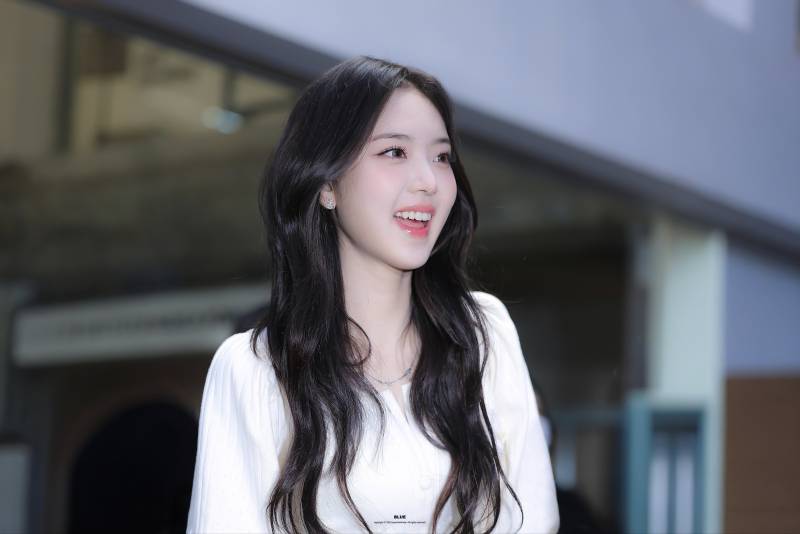 얼마전 성수에서 찍힌 영상으로 맘찍 터진 신인 여돌 | 인스티즈