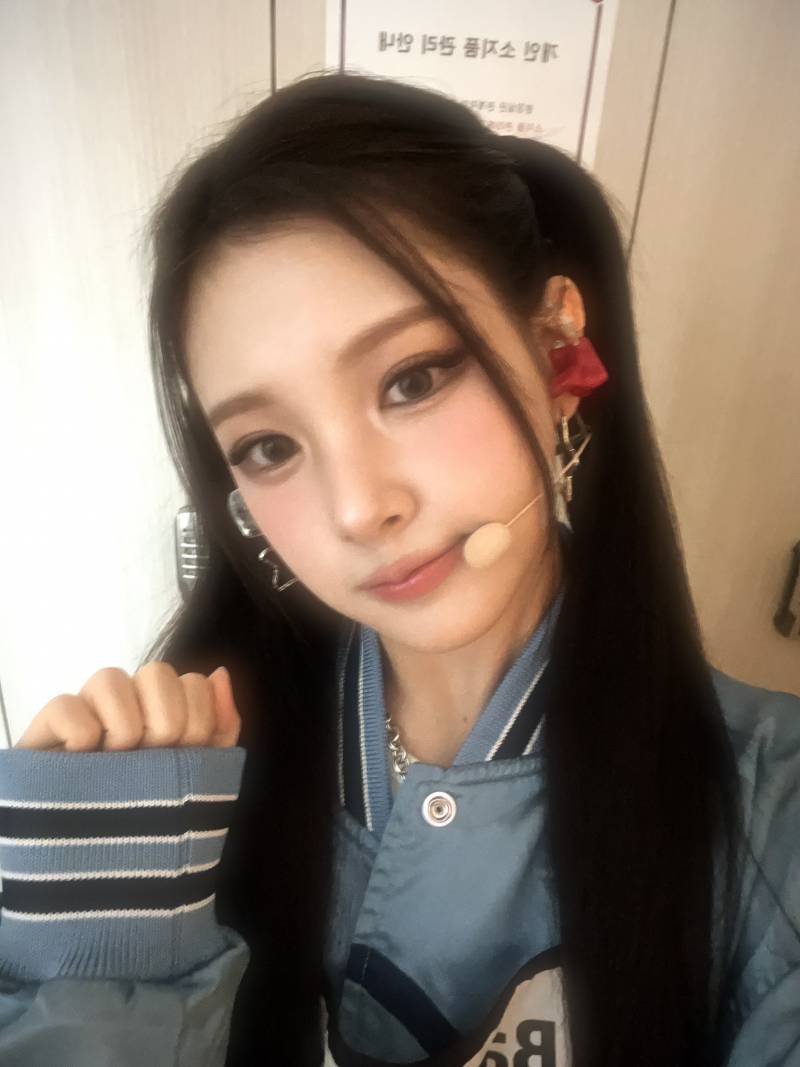 [잡담] 너무 궁그매 혹시 이 바시티 자켓 오디껀지 아는 사람 이쏘 ෆ⸒⸒ | 인스티즈