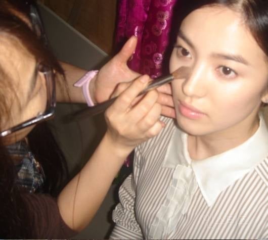 2000년대 보정 없던 시절 디카로 찍은 송혜교 | 인스티즈