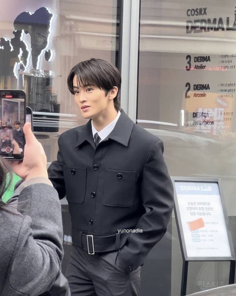 251124 코스알엑스 팝업스토어 참석한 NCT 마크 .jpg | 인스티즈