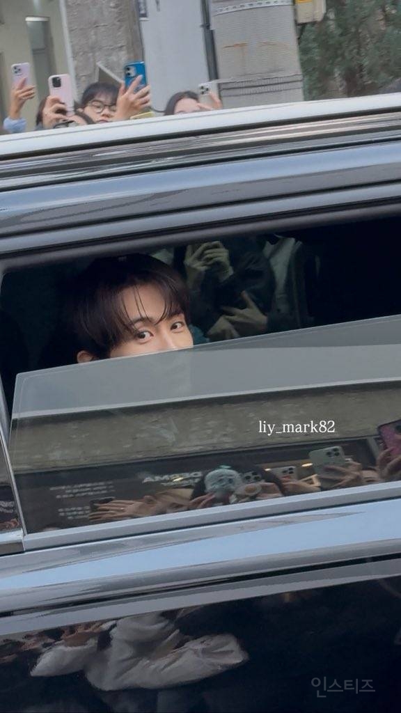 251124 코스알엑스 팝업스토어 참석한 NCT 마크 .jpg | 인스티즈