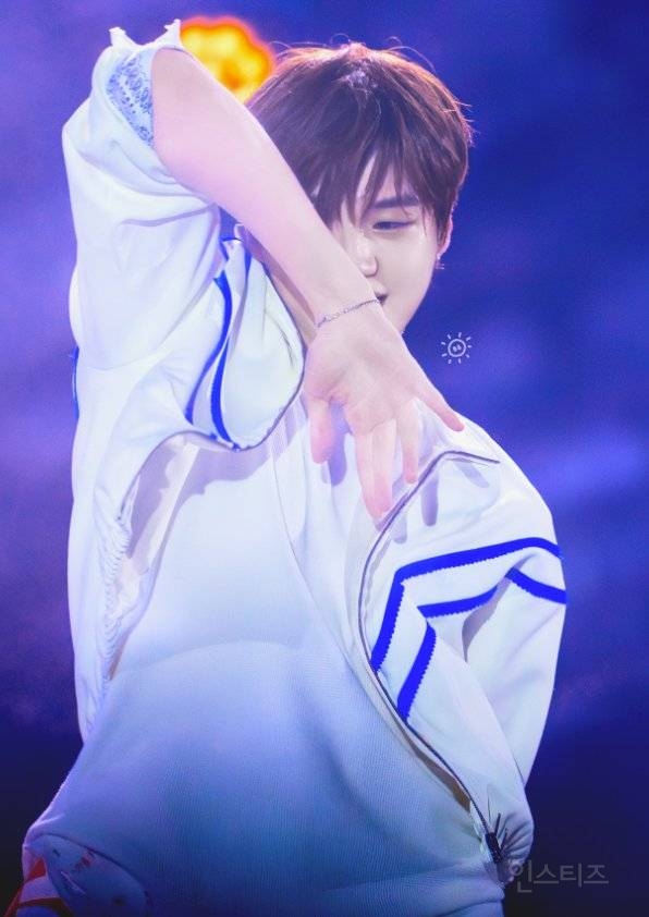 강다니엘 어제자 근황 | 인스티즈