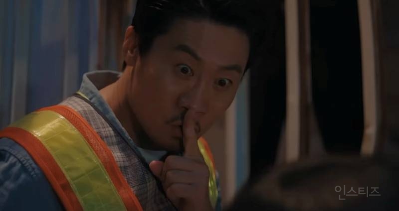 <범죄도시> 장첸-위성락-초롱이가 연합해 우리 동네 지키는 드라마 ㅋㅋㅋ | 인스티즈