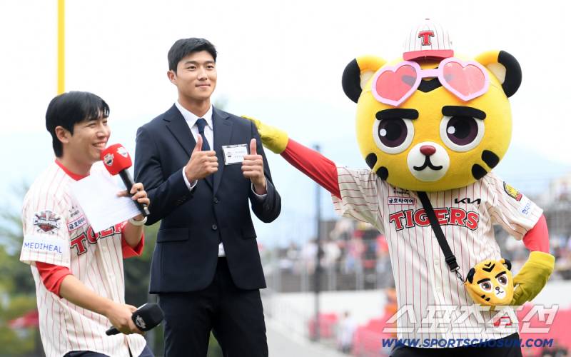 홍석천 보석함에 들어간 야구 신인 박종혁 근황.jpg | 인스티즈