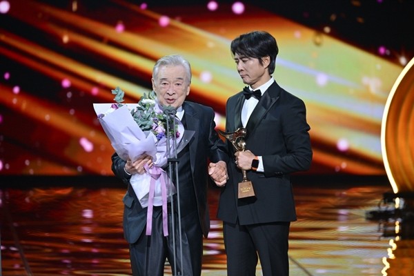 [정보/소식] [단독] 故이순재 대상 순간 지켰던 최수종 "슬프고 마음 아파. 제일 기억에 남는 거는..." [직격인터뷰] | 인스티즈