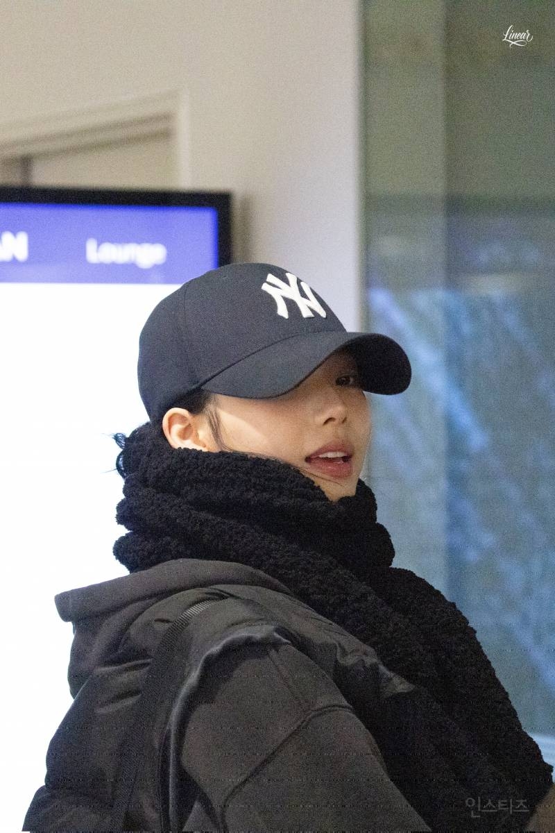 251125 일본 출국한 에스파 카리나 지젤 사진들 | 인스티즈