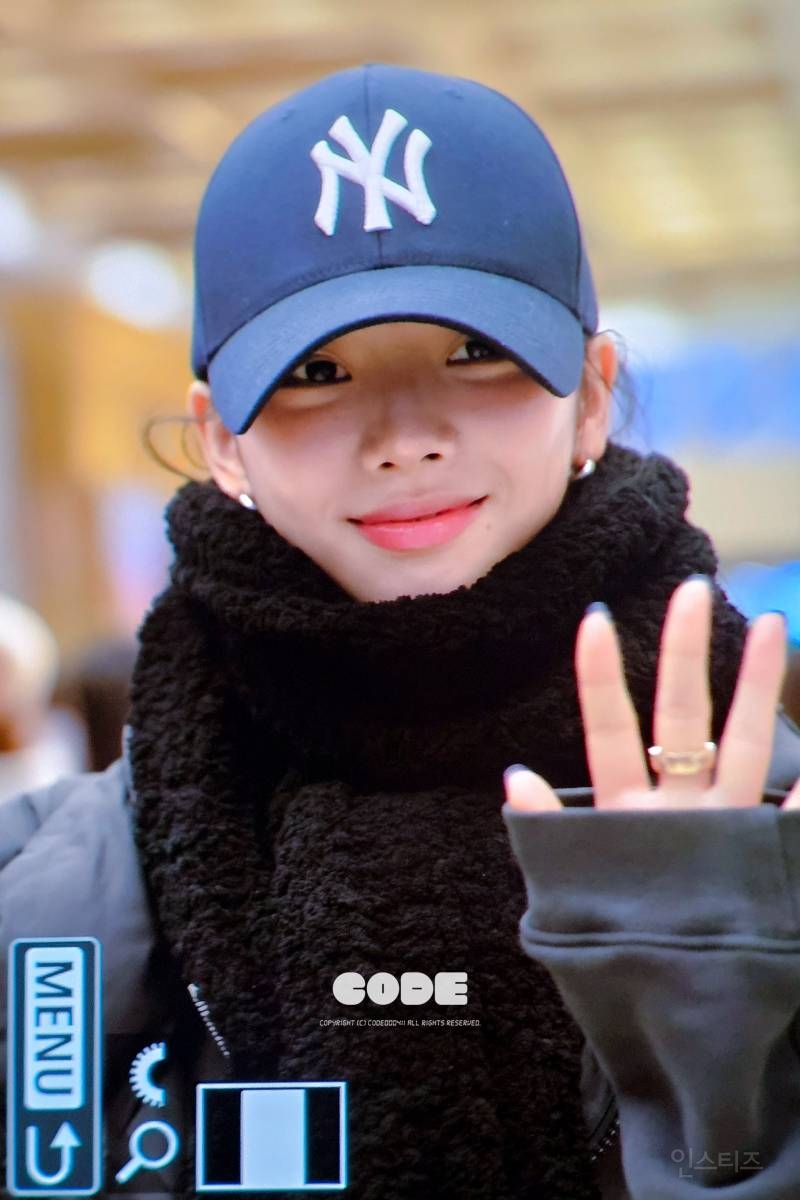 251125 일본 출국한 에스파 카리나 지젤 사진들 | 인스티즈