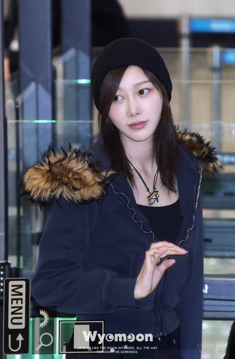 251125 일본 출국한 에스파 카리나 지젤 사진들 | 인스티즈