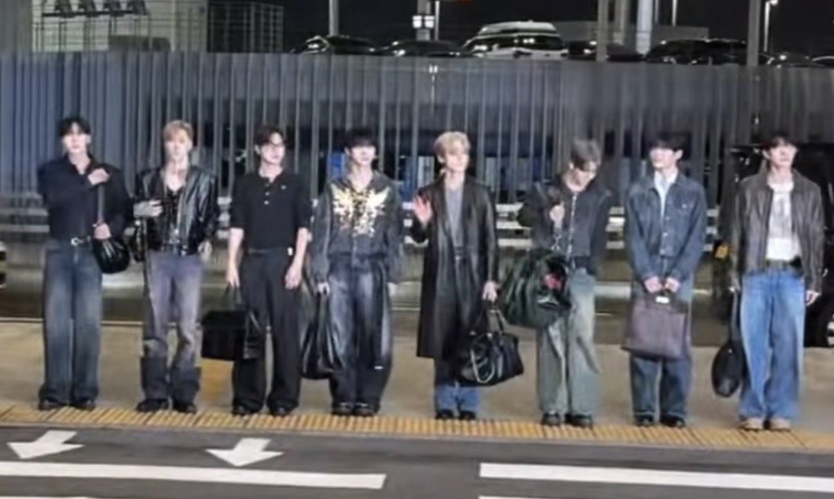 [잡담] 알디원 8명 공항 단체짤인데 | 인스티즈