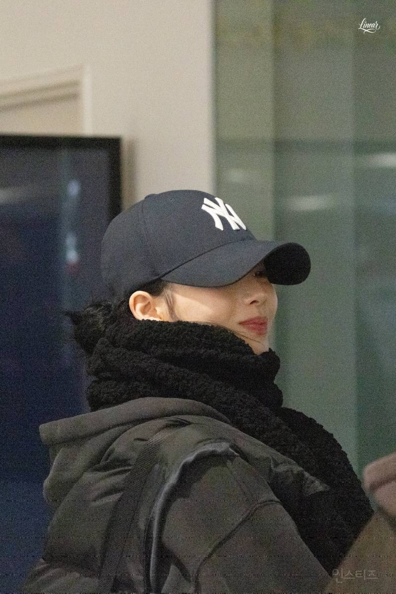 251125 일본 출국한 에스파 카리나 지젤 사진들 | 인스티즈