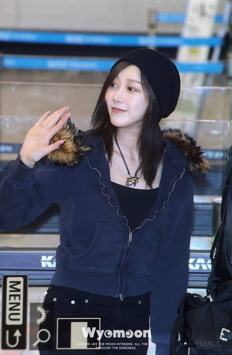 251125 일본 출국한 에스파 카리나 지젤 사진들 | 인스티즈