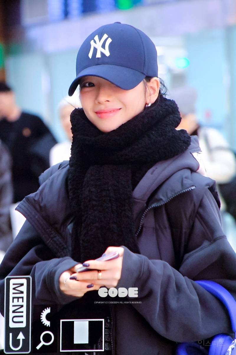 251125 일본 출국한 에스파 카리나 지젤 사진들 | 인스티즈