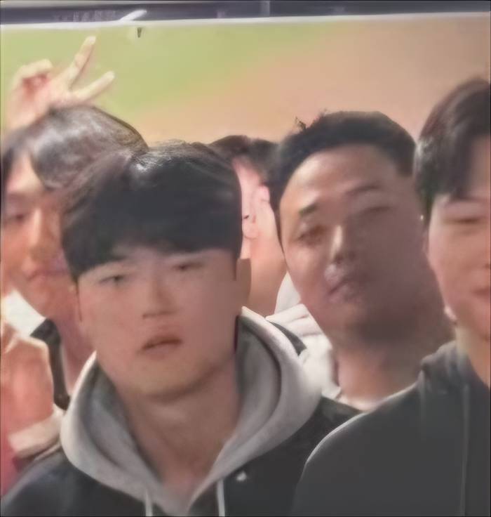 [잡담] 얜 누구야.....? | 인스티즈
