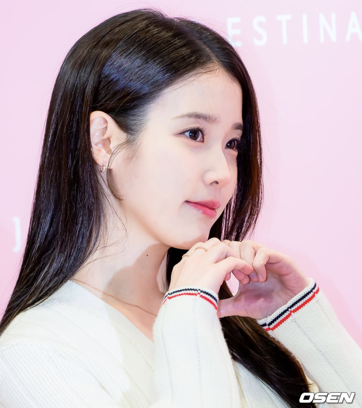 [잡담] 오늘 아이유 엄청 뽀둥하게 생겼어ㅠㅠ | 인스티즈