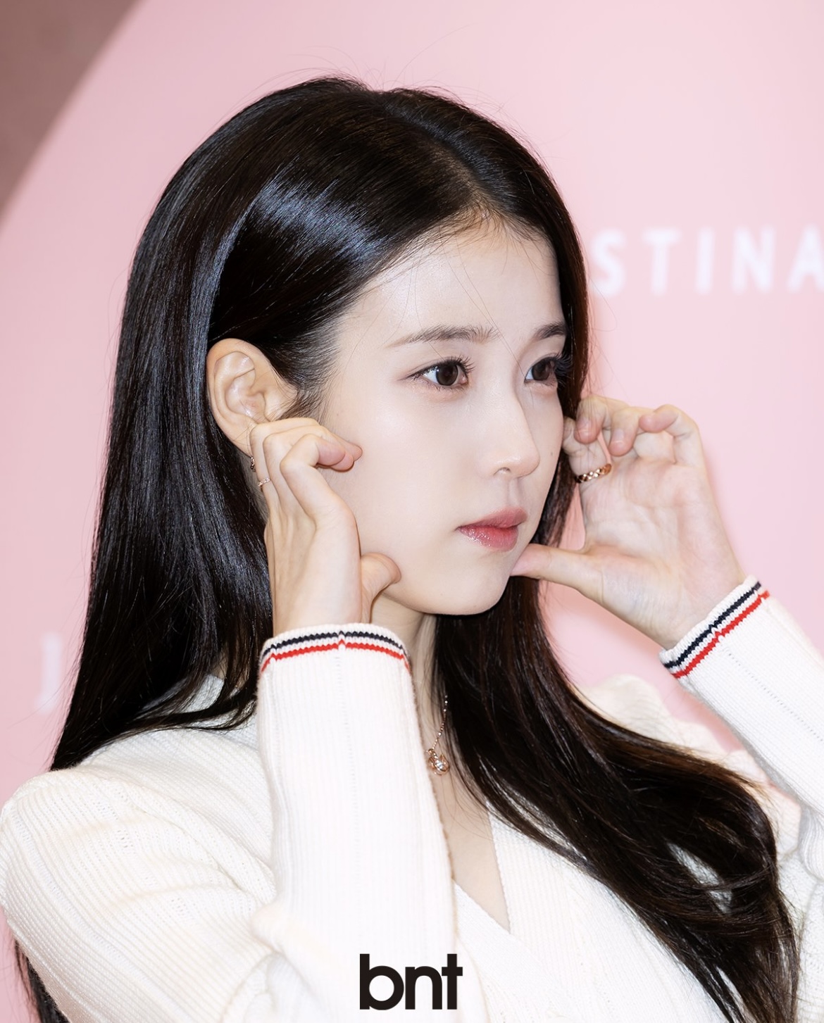 [잡담] 아이유 오늘 완전 토끼상🐰 | 인스티즈