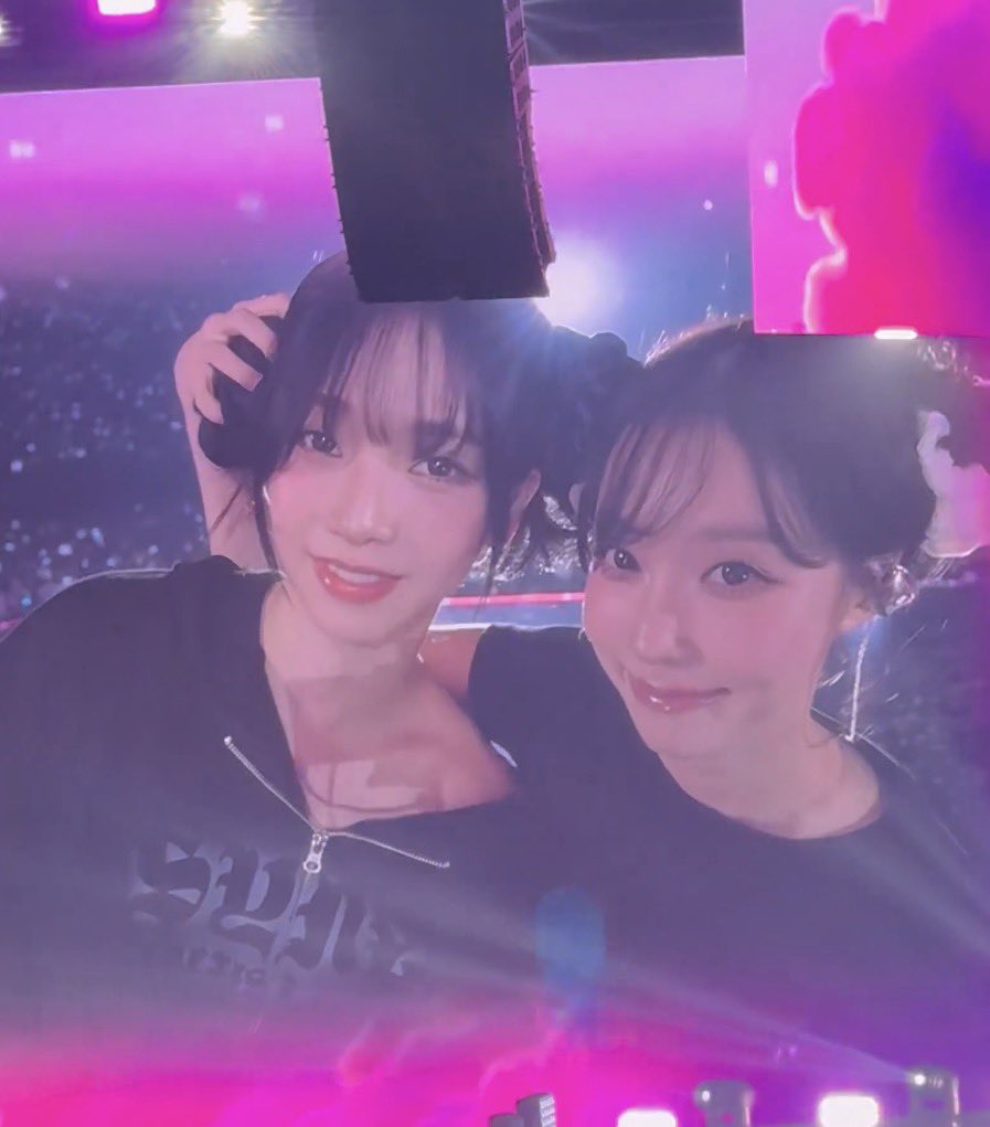 [잡담] 어제 오사카 콘서트 지민정 (카리나 윈터) 전광판 | 인스티즈