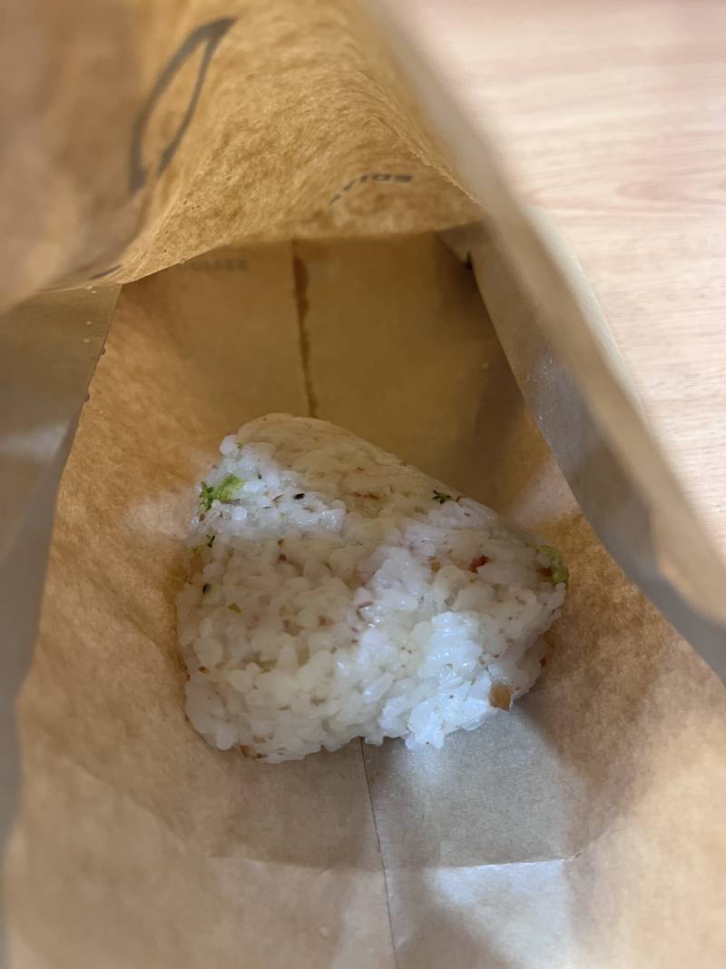 [잡담] 이디야 🍙주먹밥 샀는데 포장 이게맞아????😇 | 인스티즈