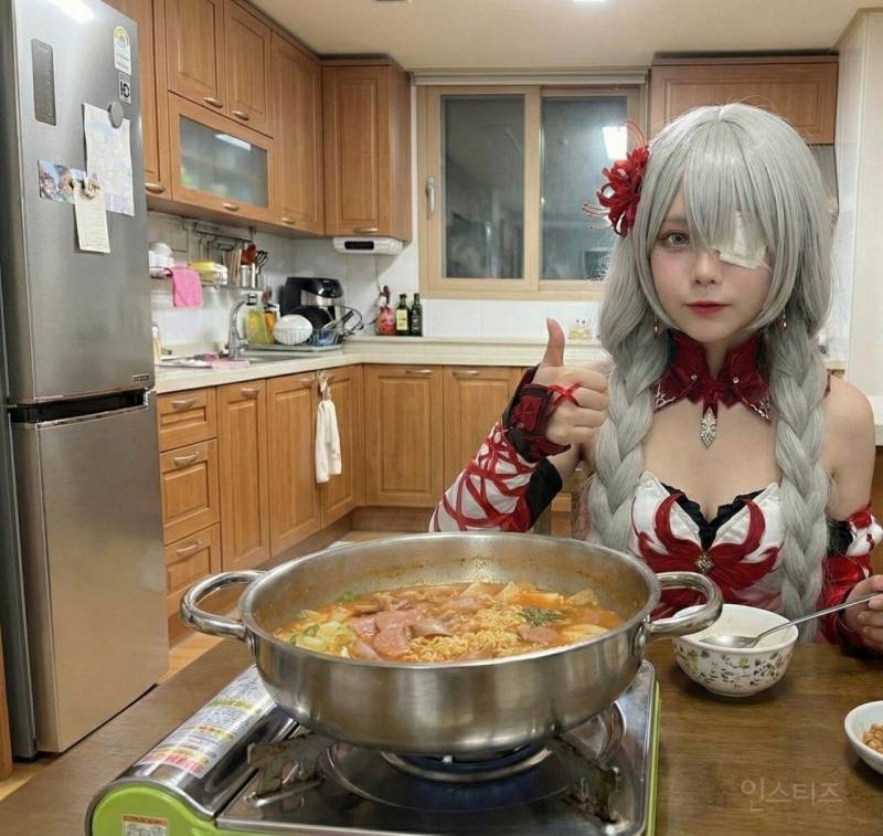 코스프레하고 빽햄으로 부대찌개 만들어먹었다는 사람.jpg | 인스티즈