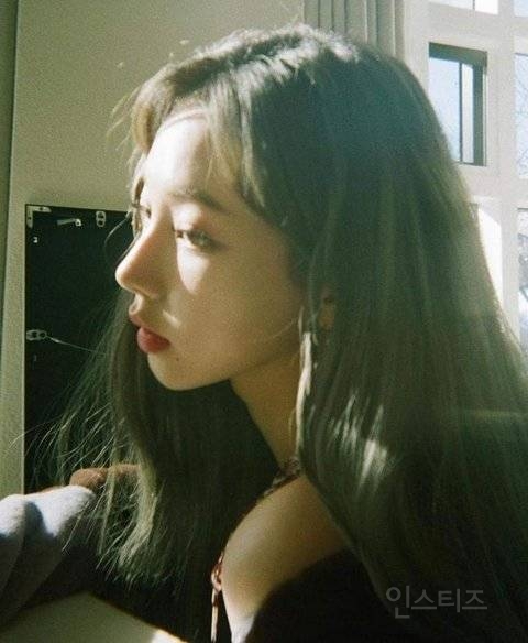 너무 아름다운 자연광 에스파 카리나 셀카모음 | 인스티즈
