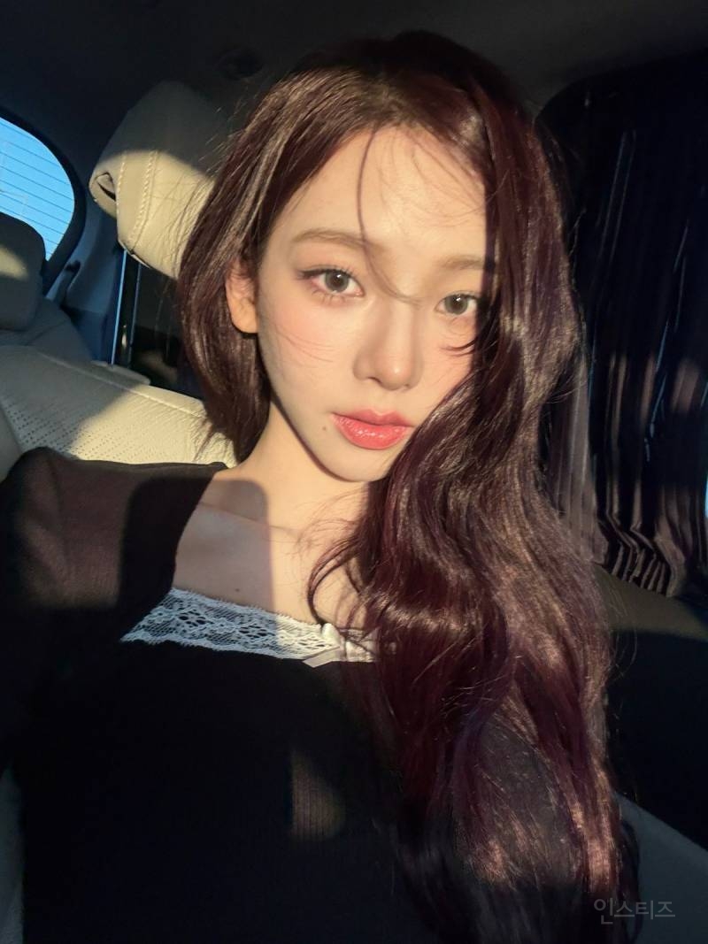 너무 아름다운 자연광 에스파 카리나 셀카모음 | 인스티즈