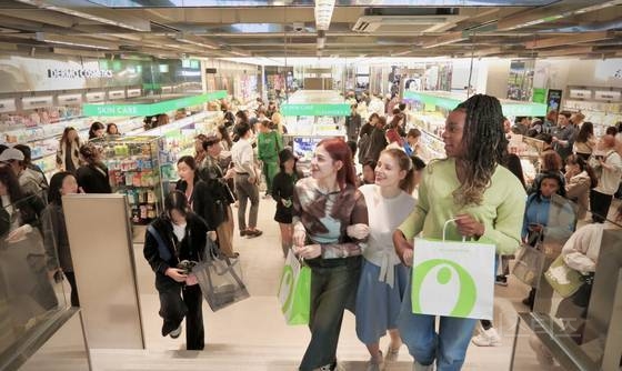 외국인 관광객들 한국 놀러오면 거의 필수코스라는 두곳.jpg | 인스티즈