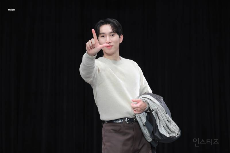 첫 정규 솔로앨범 준비에 살 많이빠진듯한 남돌.jpg | 인스티즈