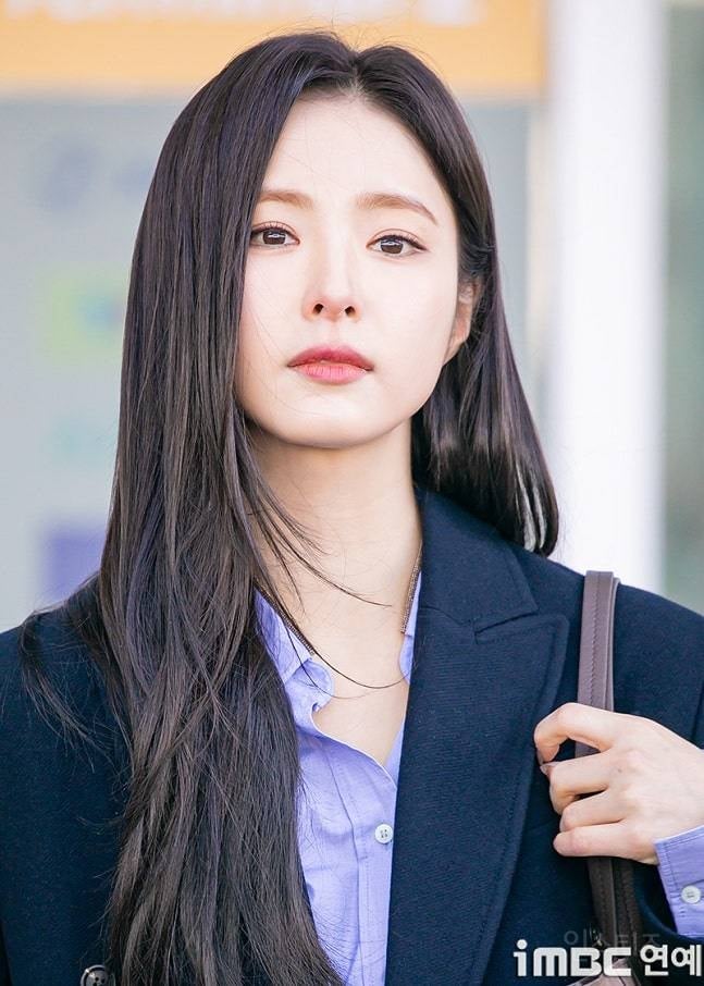 251203 로마 출국한 배우 신세경 기사사진 | 인스티즈
