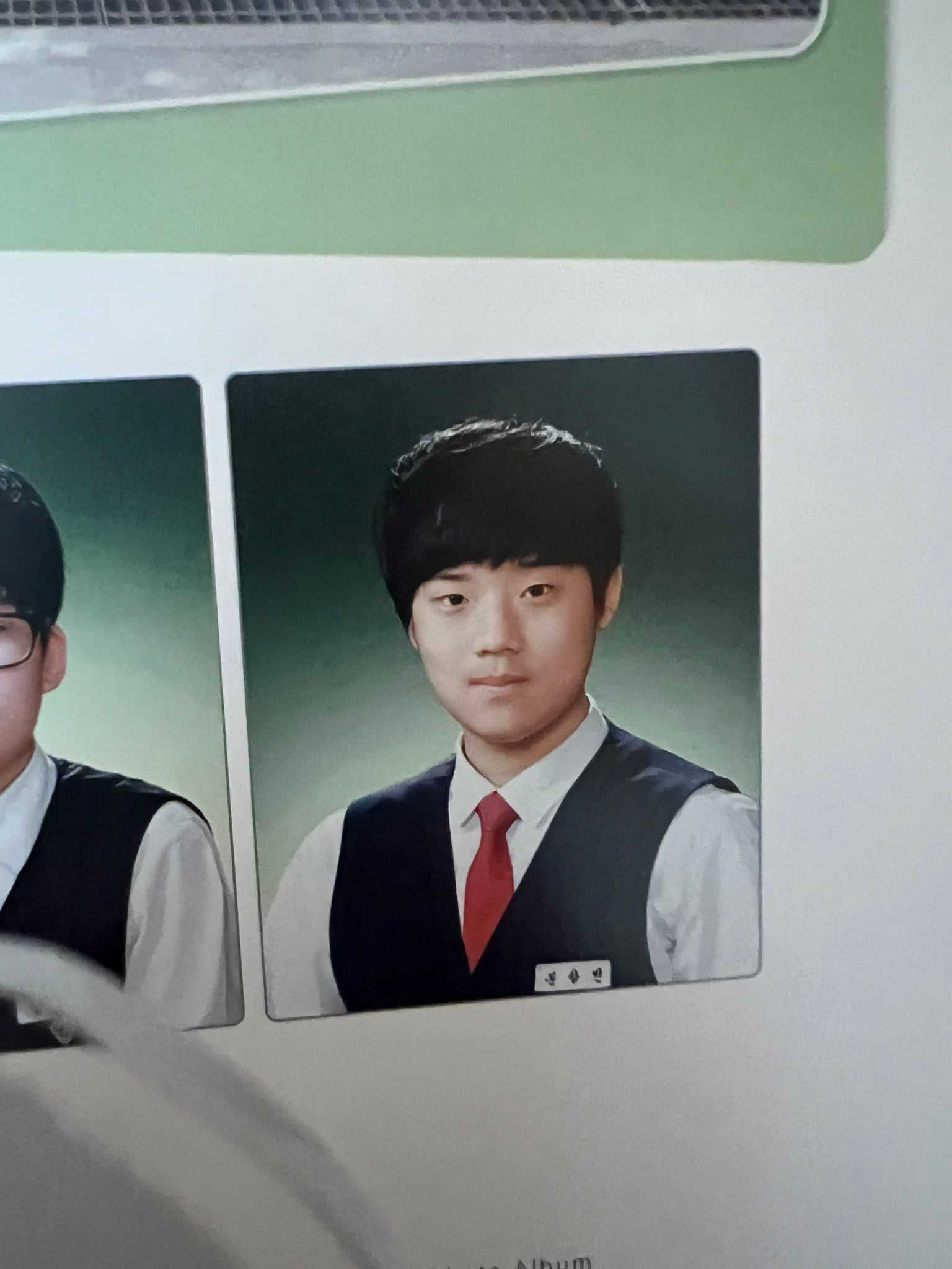 [잡담] 문상민 초,중 졸업사진 귀엽다 | 인스티즈