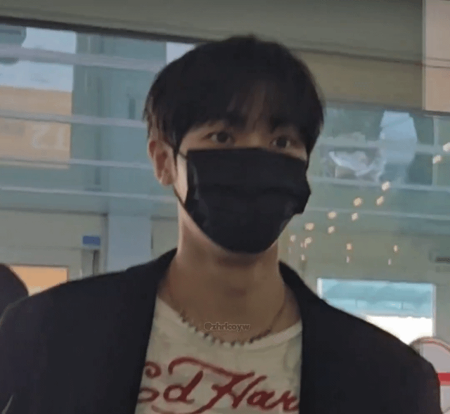 [잡담] 아 추영우 오늘 aaa때문에 출국했는데 너무 귀여움ㅠ | 인스티즈
