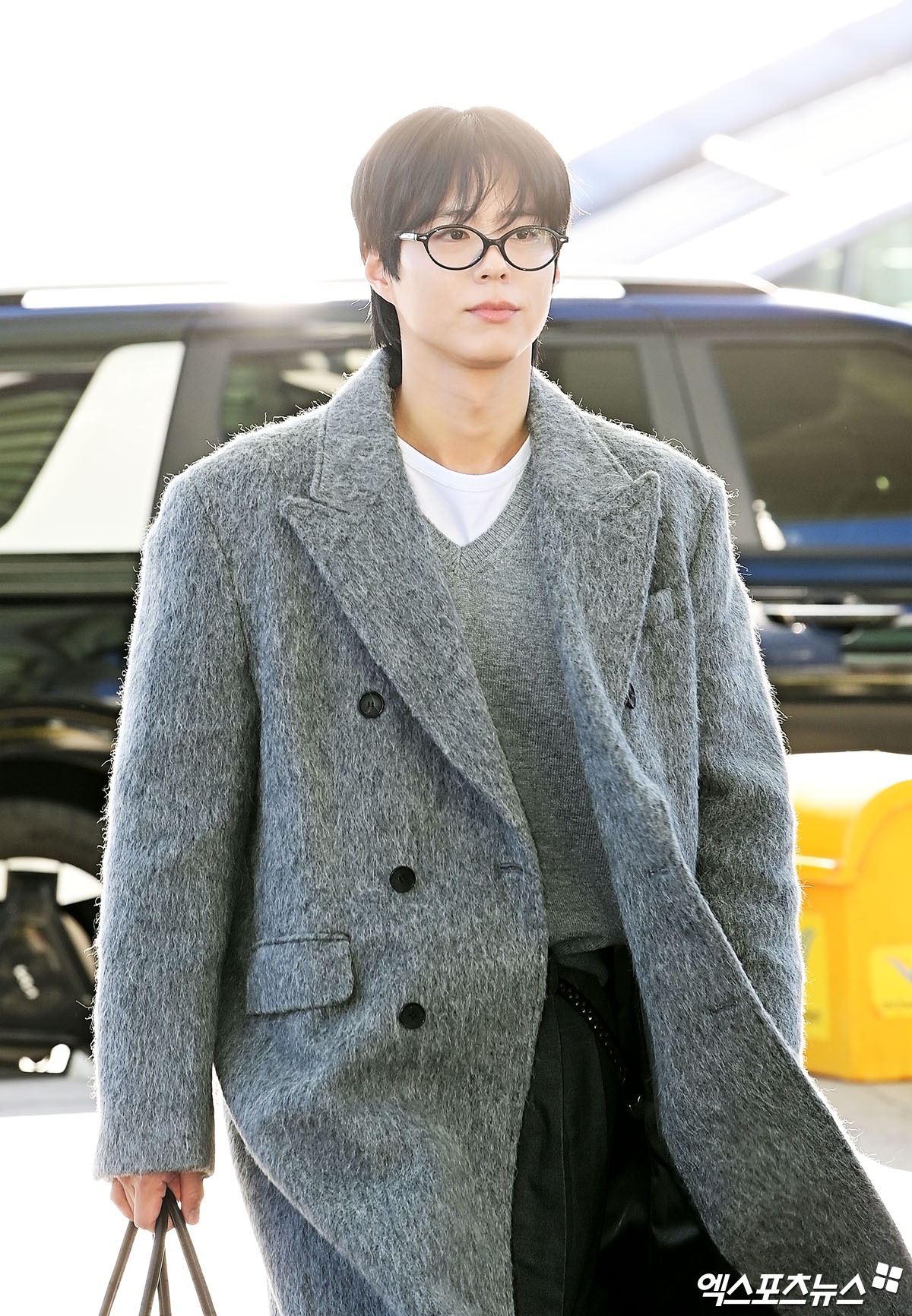 [잡담] 폭싹속았수다) 박보검 아이유 이준영 강유석 공항 출국 사진 | 인스티즈