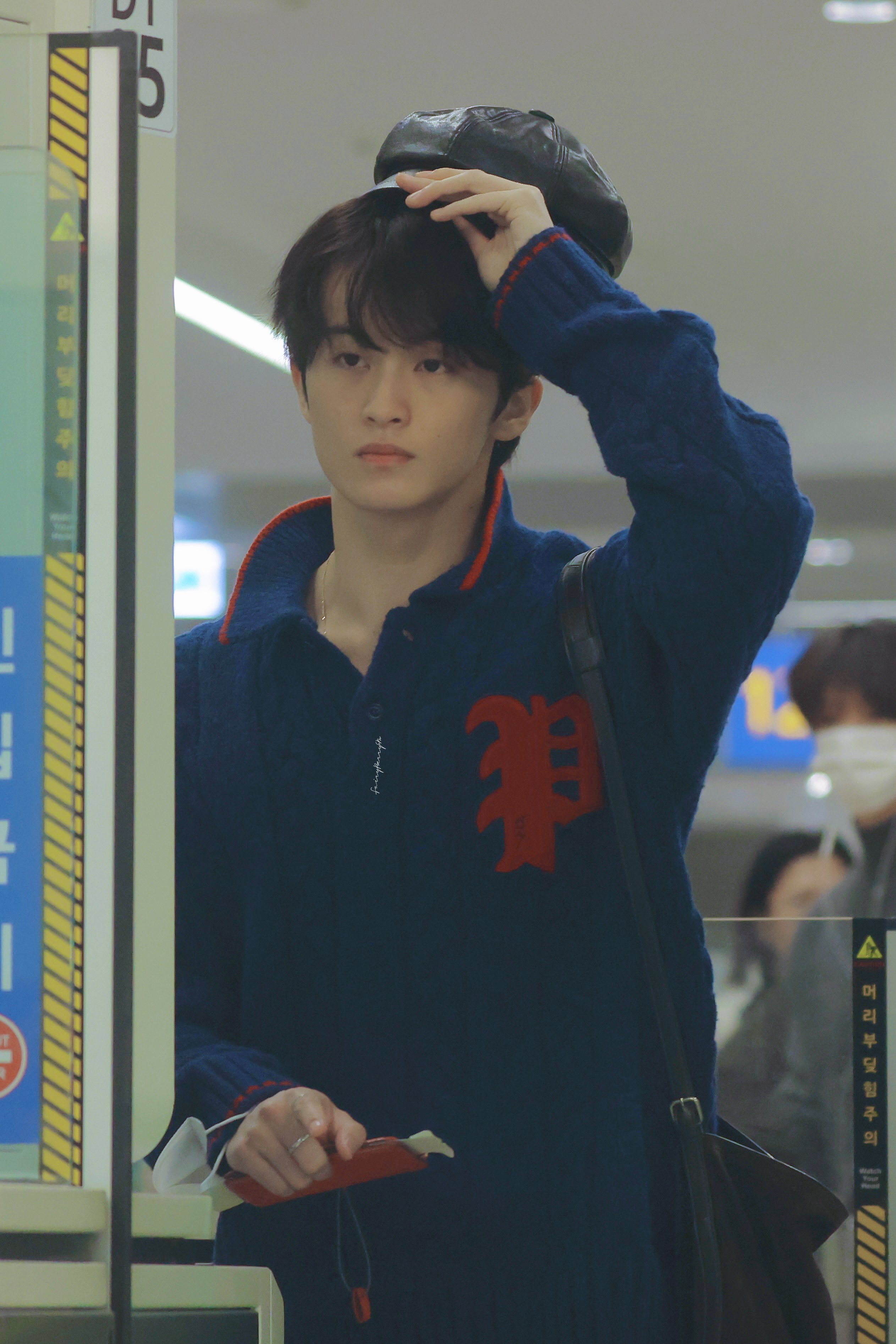 [잡담] 251205 대만 출국한 마크 사진들 | 인스티즈