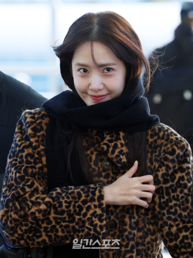 [정보/소식] 오늘자 출국하는 여배들 기사사진 모음 (AAA 시상식) | 인스티즈