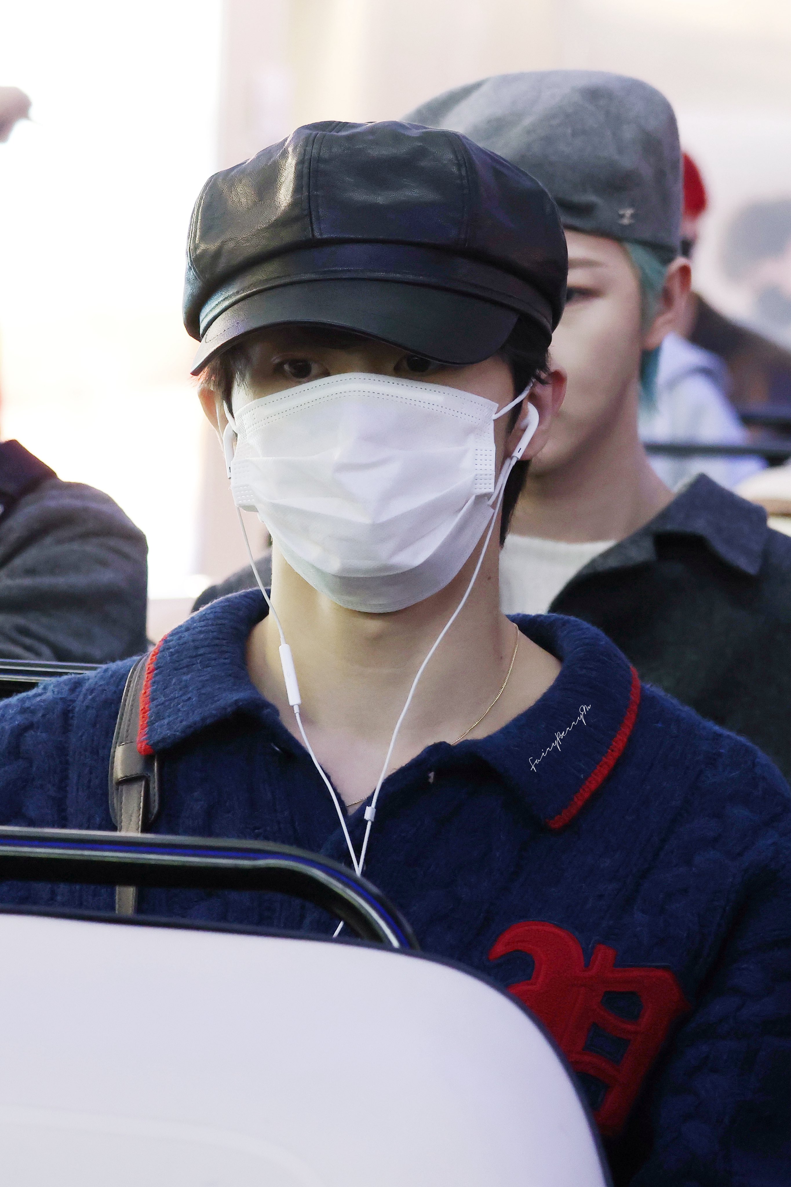 [잡담] 251205 대만 출국한 마크 사진들 | 인스티즈