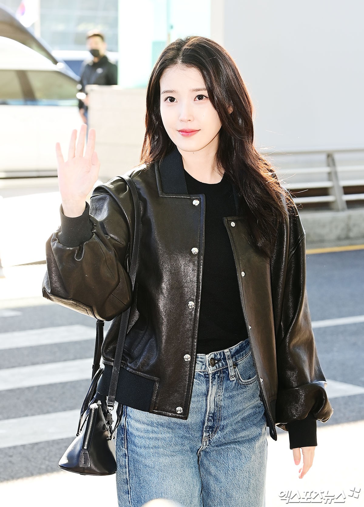 [정보/소식] 오늘자 출국하는 여배들 기사사진 모음 (AAA 시상식) | 인스티즈