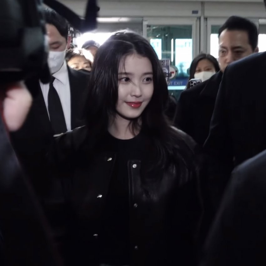 [잡담] 아이유 이사진 진짜 예쁘다 | 인스티즈