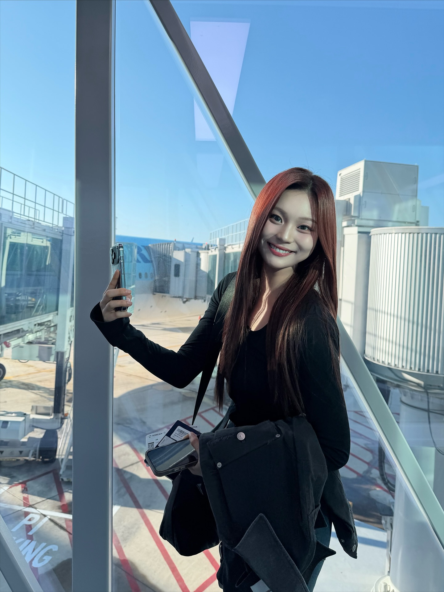 [잡담] 여자친구 엄지 많이 예뻐졌다 | 인스티즈