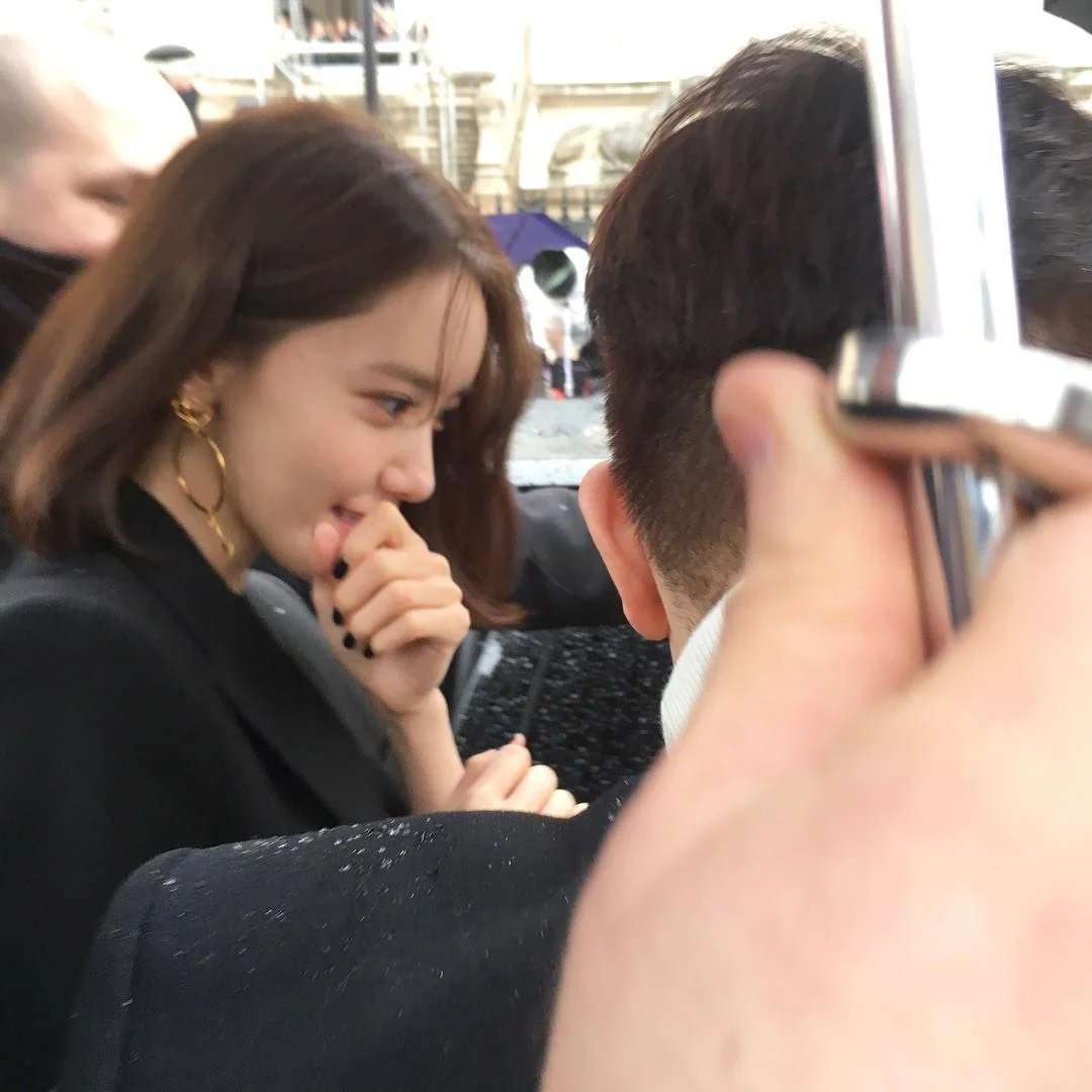 온몸으로 연예인 포스 풍기는 임윤아 폰카 실물짤 모음 | 인스티즈