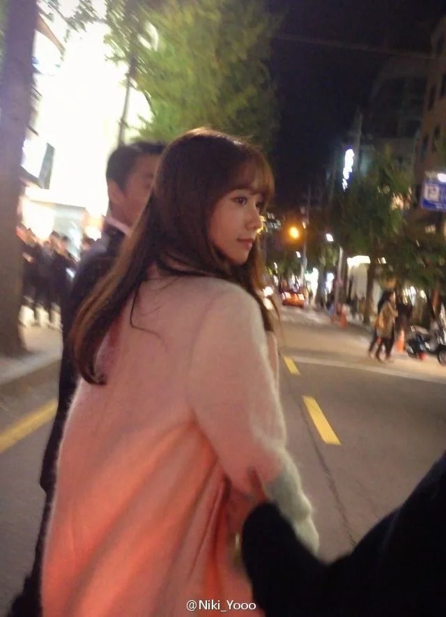 온몸으로 연예인 포스 풍기는 임윤아 폰카 실물짤 모음 | 인스티즈