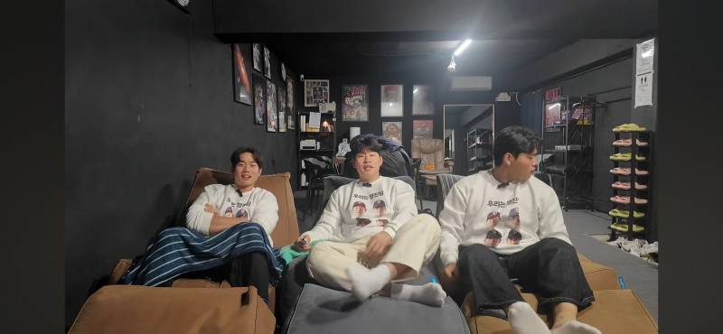 [잡담] 컹구 나솔 리뷰 유툽에 명진이랑 성재있는뎈ㅋㅋㅋ얘네 티셔츠도 맞춰입었어 | 인스티즈