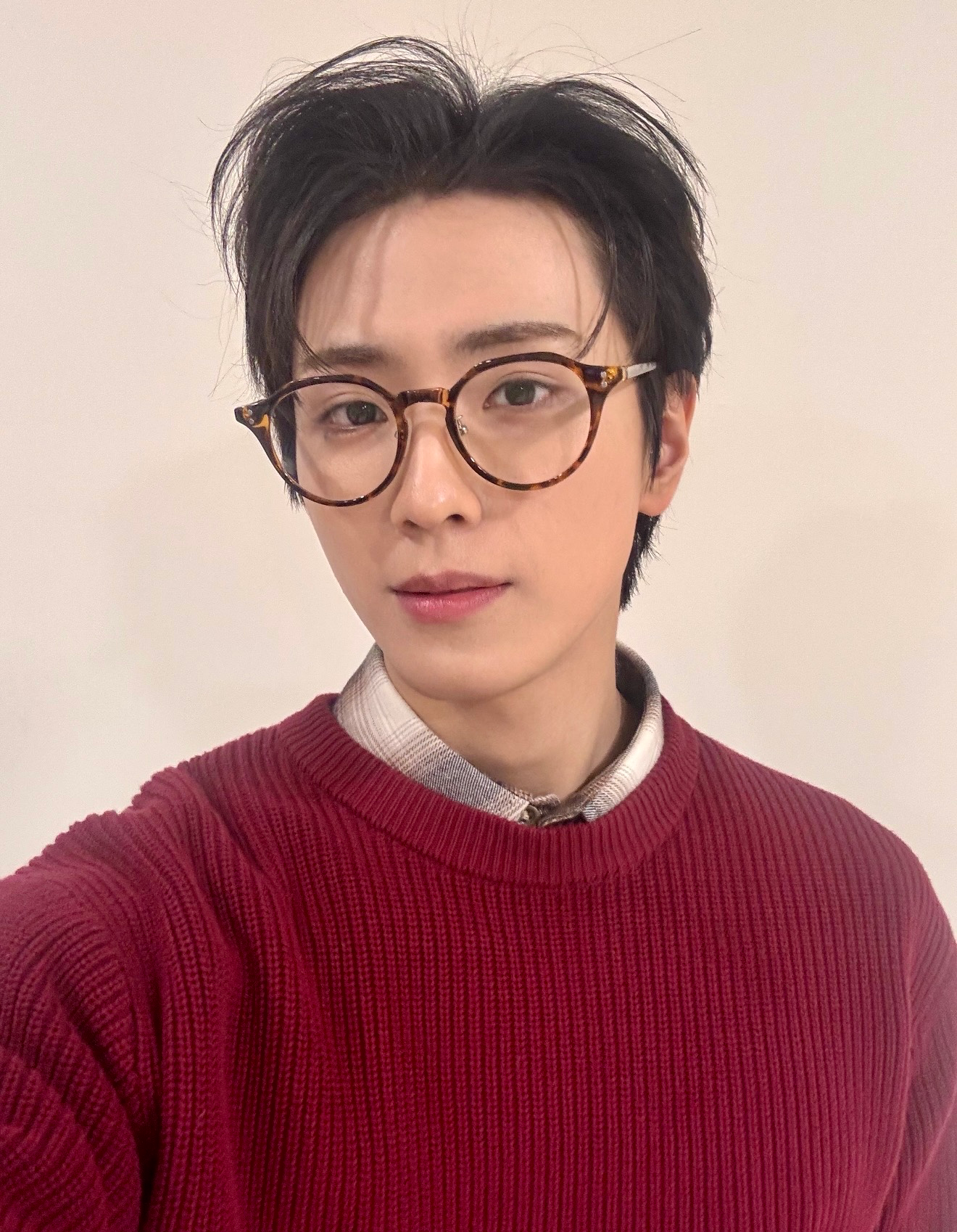 [잡담] 야심한 밤에 잘생긴 사진 주고 가지 마십쇼 | 인스티즈