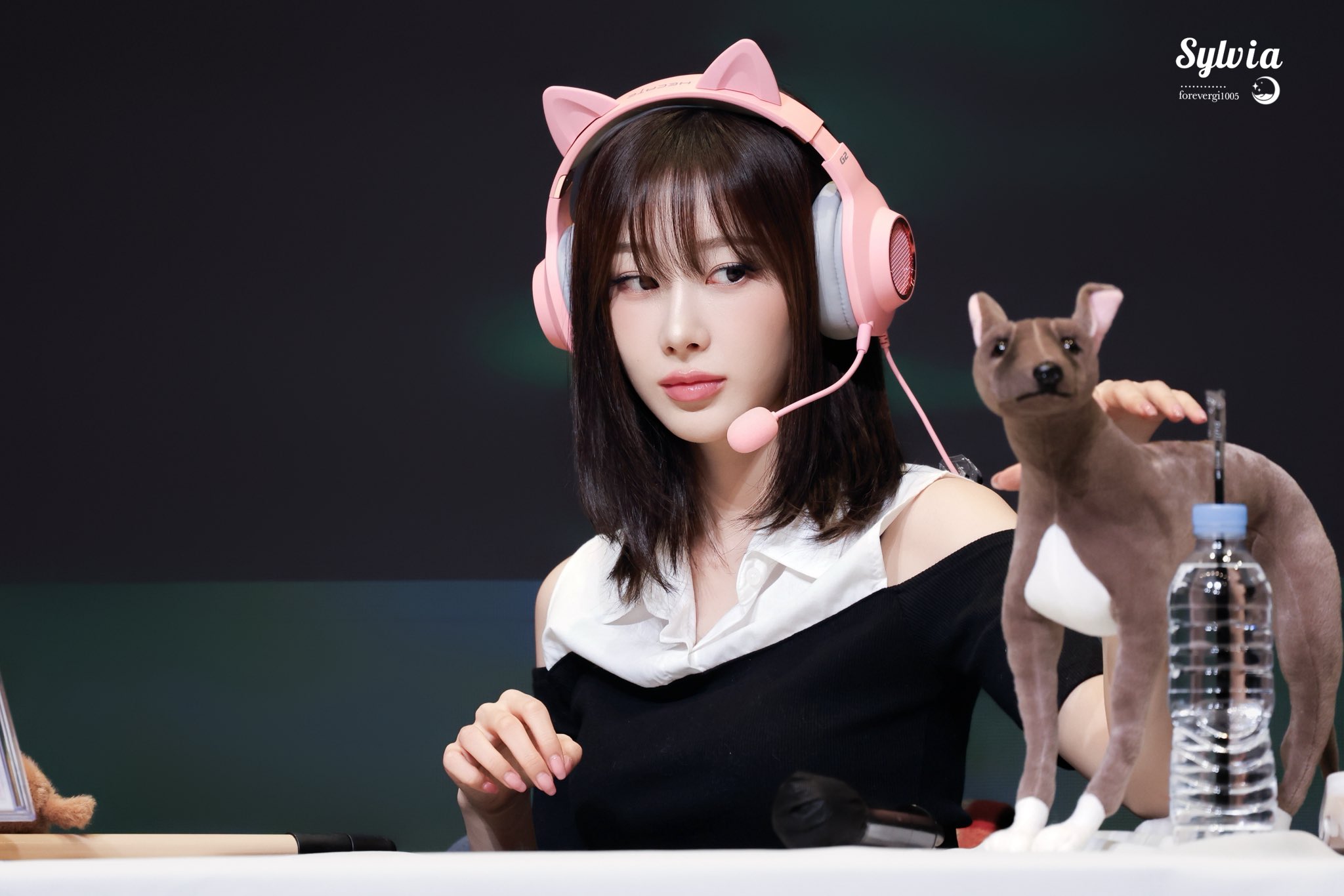 [잡담] 아니 지젤 팬싸 사진 보다가 | 인스티즈