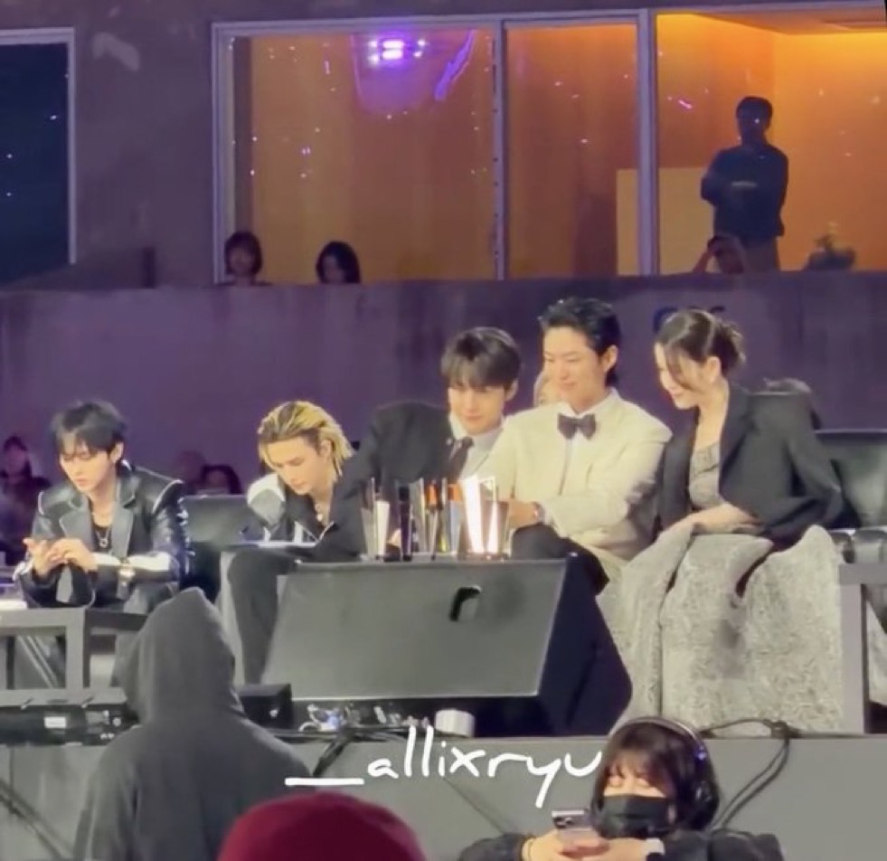 [잡담] 폭싹속았수다) 강유석 박보검 아이유 aaa에서 셋이 셀카찍는건가?ㅋㅋ | 인스티즈
