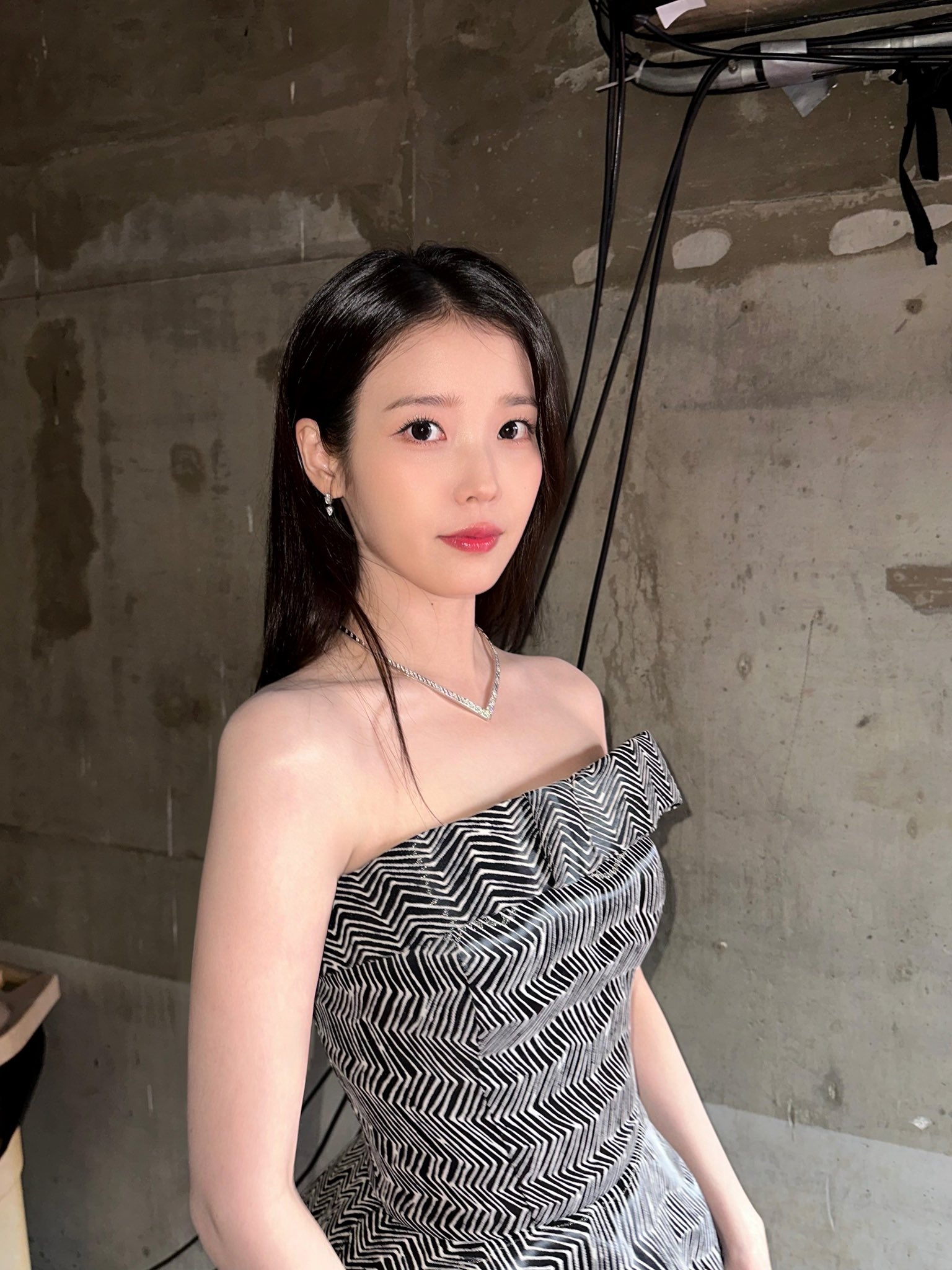 [잡담] 대군부인) 나와달라고 무릎꿇고 빌긴 했는데...🧎‍♀️ 진짜 올수도있다고 생각하니 | 인스티즈